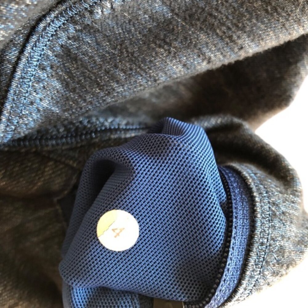Lululemon Forme Jacket Size 4 Blue Slub Denim Limitless Blue / Black - Picture 12 of 12